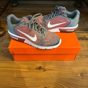 🩷🩶 Nike Air Max Pink and Gray Sneakers 🩶🩷